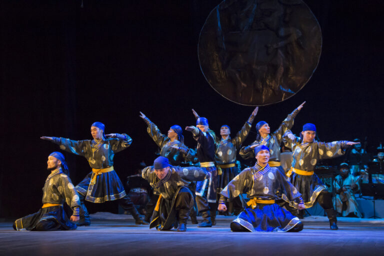 Государственный_ансамбль_Республики_Тыва__Саяны_